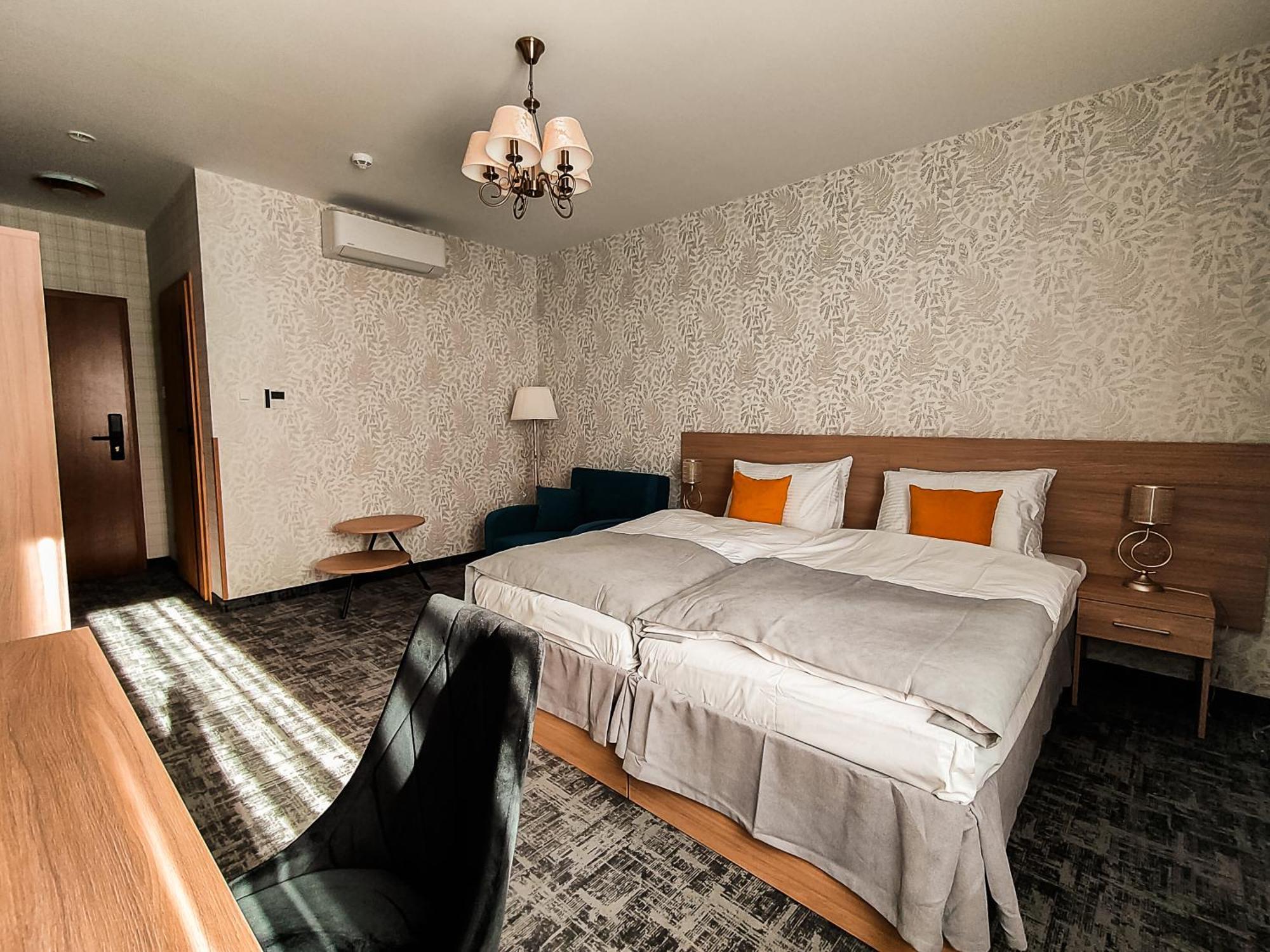 Sztuka Smaku - Restauracja I Hotelik Swidnica  Ngoại thất bức ảnh